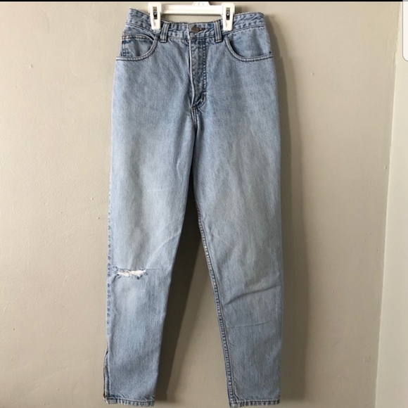 Guess Jeans - Picture 2 of 3